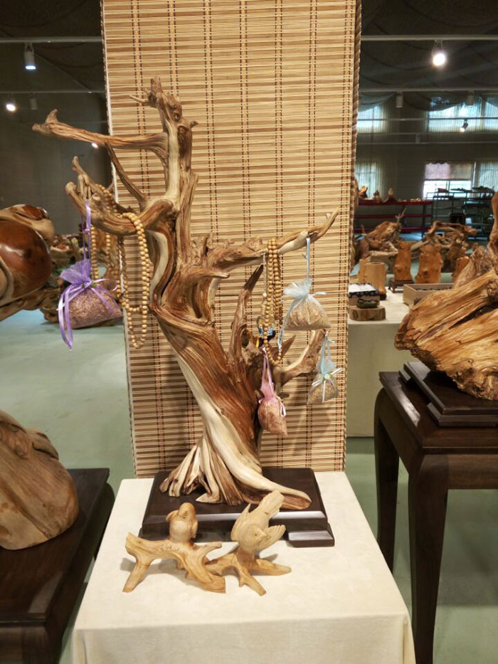崖柏工艺品展厅-14