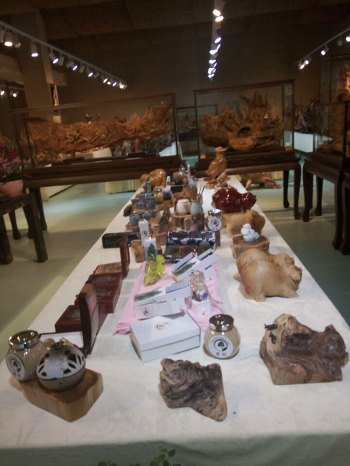 崖柏工艺品展厅-17